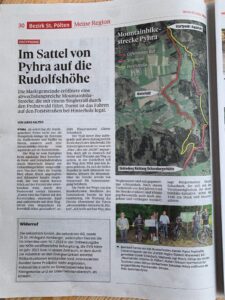 Foto der Zeitung NOEN, es ist die Seite mit dem Artikel über die Pyhra Trail Eröffnung sichtbar.